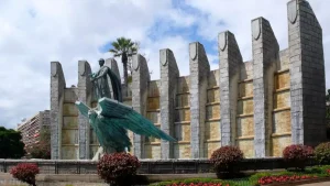 El Círculo de Bellas Artes de Tenerife rechaza que se declare BIC el monumento a Franco de Santa Cruz