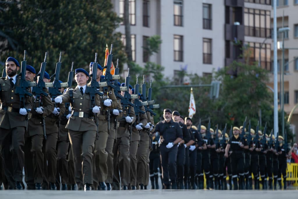 Podemos denuncia el gasto millonario en desfile militar mientras se recortan derechos en Canarias Podemos denuncia el gasto millonario en desfile militar mientras se recortan derechos en Canarias